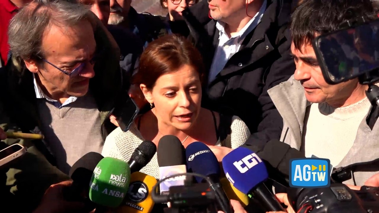 Il racconto di Salis dopo il controllo in hotel: «Nessuna spiegazione dalla polizia. Fatto gravissimo, a rischio la democrazia in Europa»