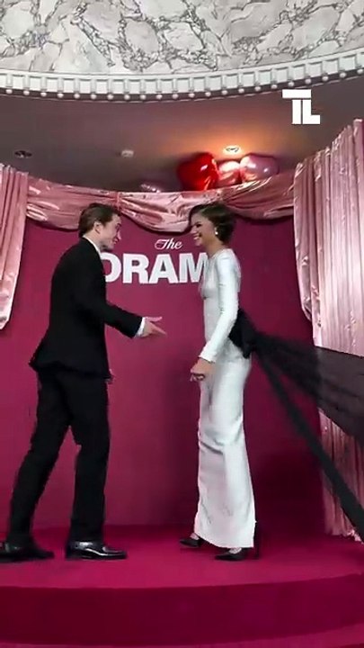 TL - Passage au photocall pour Robert Pattinson et Zendaya