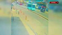 İstanbul'da minibüsün yaya geçidinde çarptığı kadın hayatını kaybetti