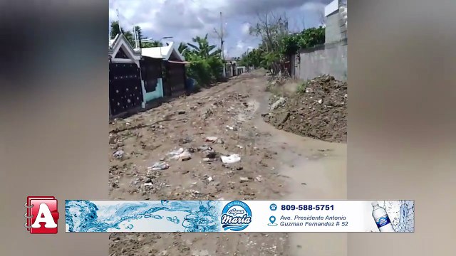 Vecinos de la Urbanización Toribio Camilo denuncian desastre tras trabajos de tuberías