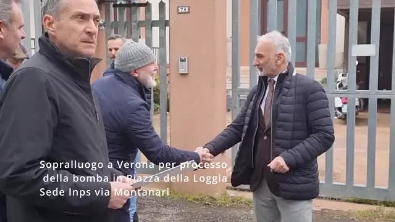 Verona, sopralluogo per la strage di piazza della Loggia: i magistrati nei luoghi descritti dalla supertestimone