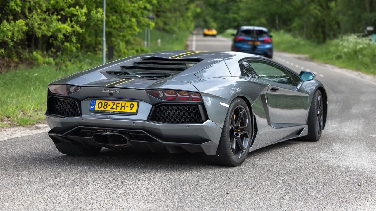 Lamborghini Aventador with Decat Akrapovic Exhaust - LOUD Accelerations & Revs !