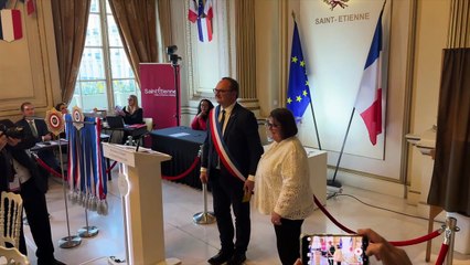 Premier conseil municipal pour R&eacute;gis Juanico, qui prend officiellement les r&ecirc;nes de Saint-&Eacute;tienne
