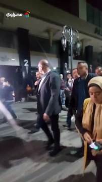 محافظ الإسكندرية يتابع التزام المحال بمواعيد الغلق في محطة الرمل