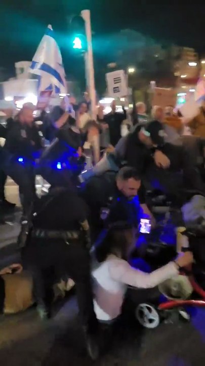 Israel: la policía dispersó manifestaciones contra de la guerra II