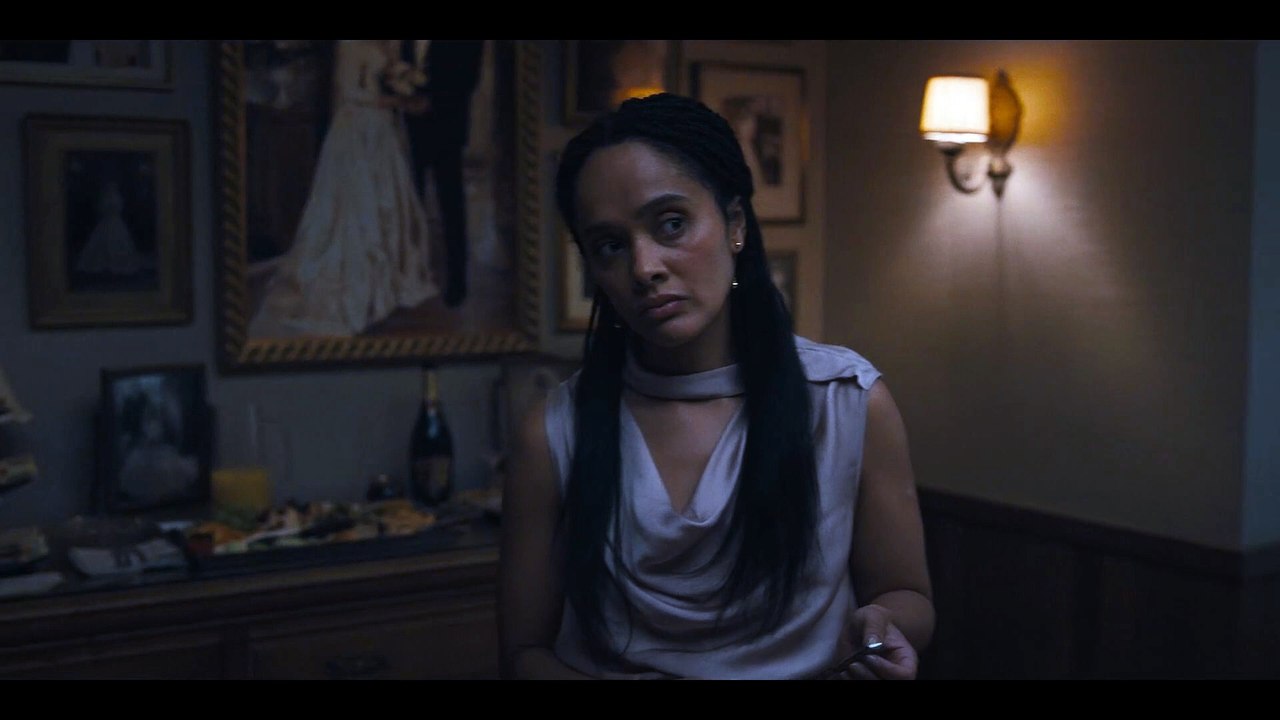 Algo terrible está a punto de suceder 1x02 Agujero en forma de novia