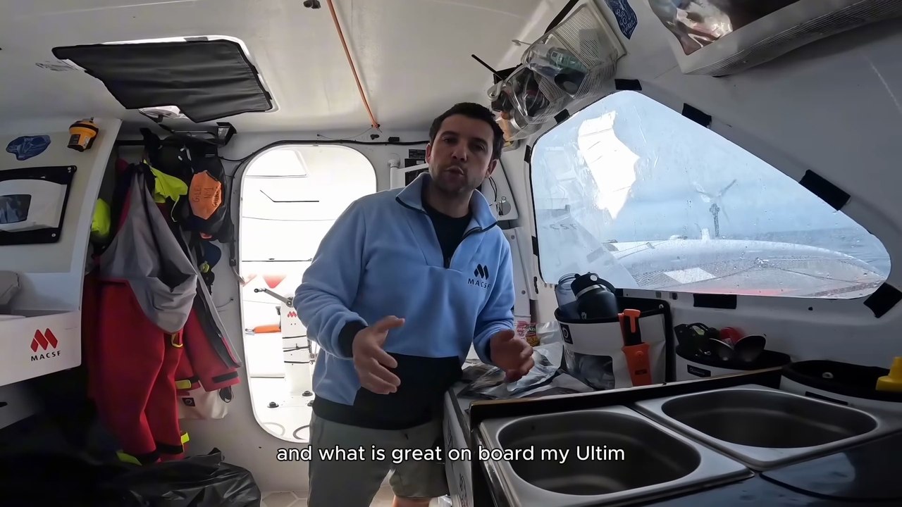 Guirec Soudée et MACSF assurances 2026 : Tour du monde à l'envers  News du bord J91