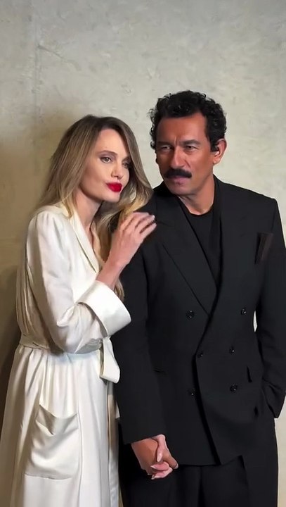 Angelina Jolie في شنغهاي.. ظهور لافت ورسالة مقتضبة تفتح باب الجدل