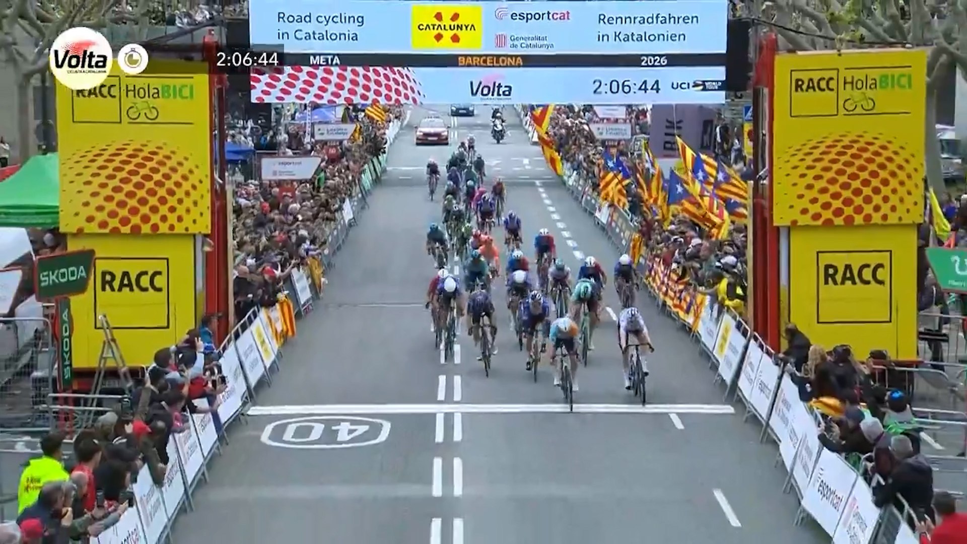 Vingegaard asusta antes del Giro y Gilmore se corona en Montjuic