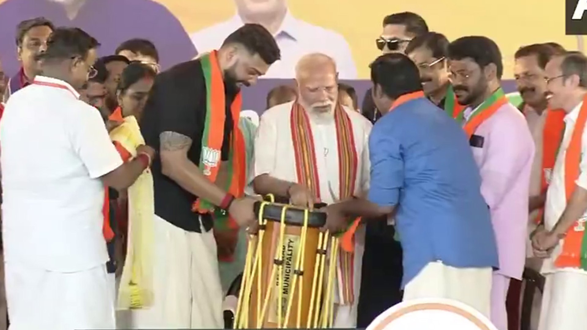 PM Modi Plays Chenda in Kerala, Crowd Cheers in Palakkad