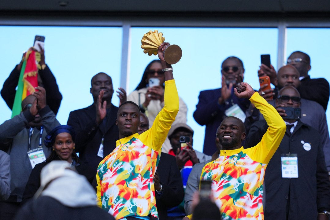 Il Senegal porta in trionfo la Coppa d'Africa prima dell'amichevole con il Perù
