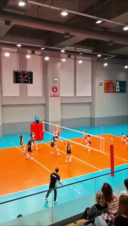 İlk Set Sonucu - Beşiktaş 14-25 İBB Spor - Küçük Kızlar Süper Ligi Final Grubu 8. Hafta