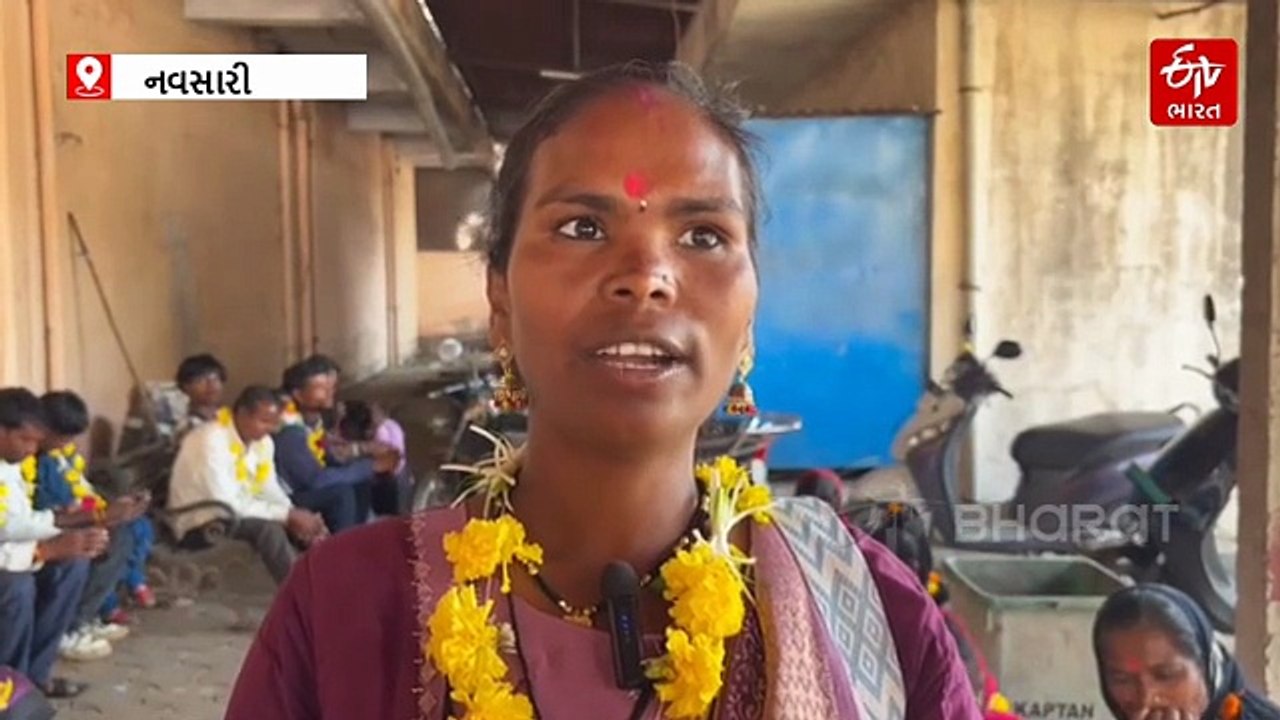 નવસારી: ખ્રિસ્તી ધર્મ છોડી 100થી વધુ આદિવાસી દં...
