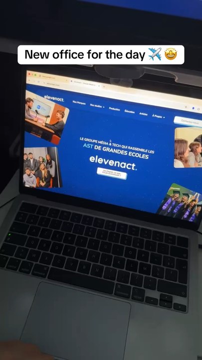 Changement de bureau pour cette journée, direction les États-Unis pour un superbe projet entre Boston et New-York ! ✈️La possibilité de bosser avec une superbe connexion fait vraiment plaisir et fait gagner du temps 🤩#airfrance #flyingblue #office