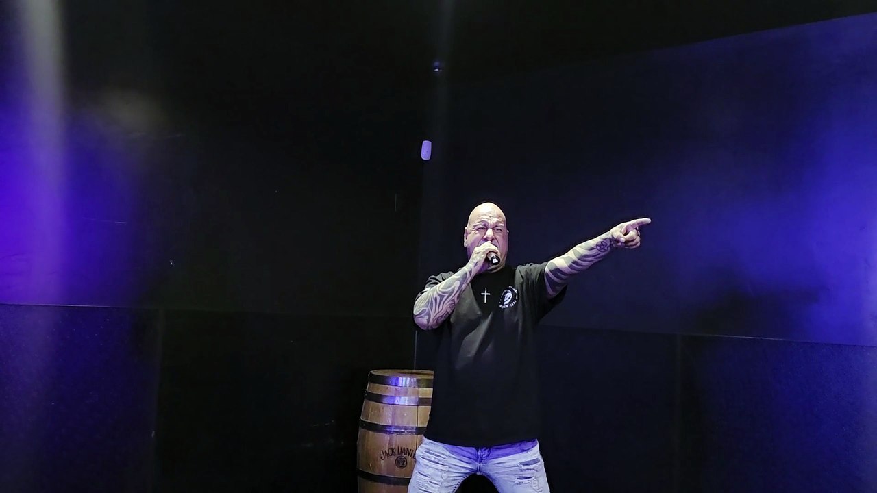 FEUERSCHWANZ – GIMMIE! GIMMIE! GIMMIE! (PERFORMED LIVE AT THE WESTERNER)