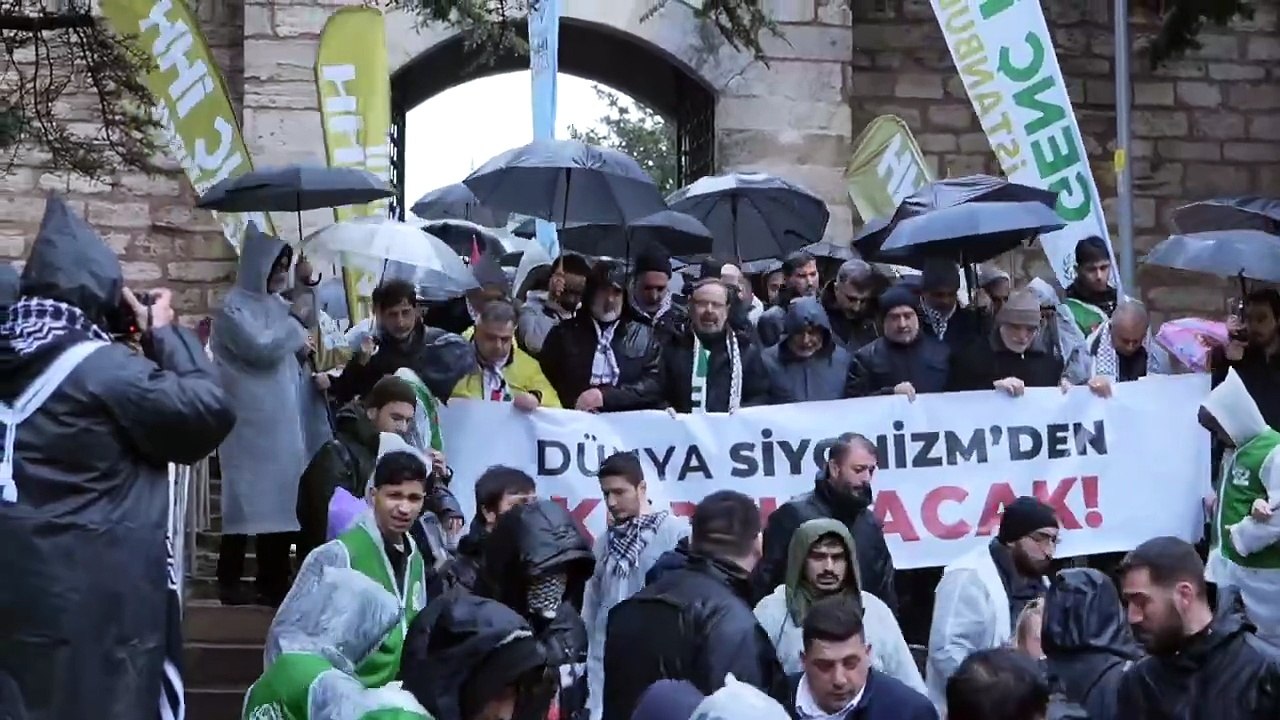 İstanbul’da binler işgalci İsrail ve ABD saldırılarına karşı yürüdü
