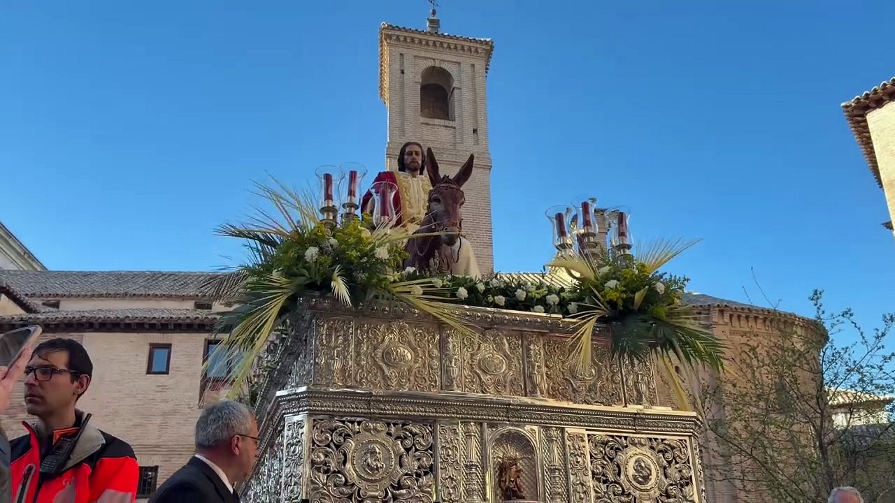 Jesús en la Borriquita frente al convento de las Agustinas Descalzas
