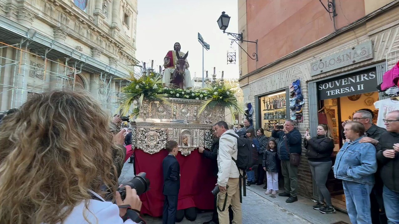 Levantá de Jesús en la Borriquita en honor a los redactores gráficos