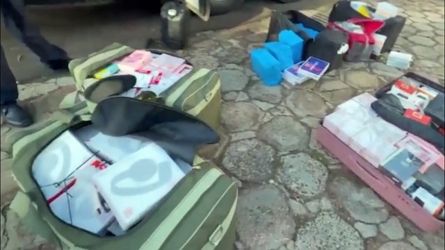 Ônibus “de turismo” é flagrado com R$ 3 milhões em mercadorias ilegais