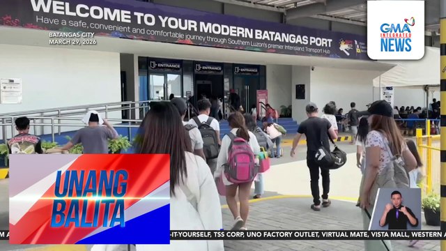 Mga pasaherong magbabakasyon at pauwi sa kani-kanilang probinsiya ngayong Holy Week, dagsa sa Batangas Port | Unang Balita