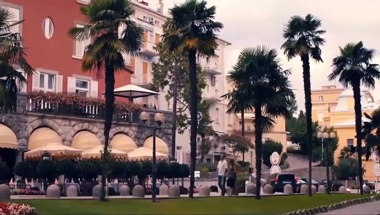 Ei kiitos. No Thank you. FINNISH. A middle-aged art teacher going through a midlife crisis begins an affair.