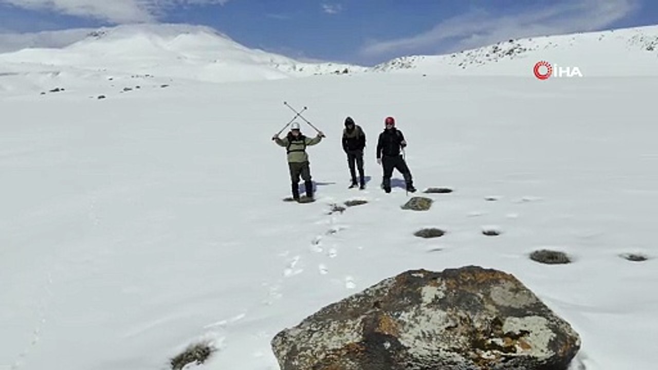 Kahve için dağa çıktılar! Süphan Dağı manzarasında kilometrelerce yürüyüş