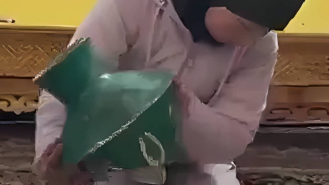 US-Israel-Iran War: ईरान के लिए दिल खोलकर मदद कर रहे लोग, मासूम बच्चों का ये वीडियो हो रहा वायरल