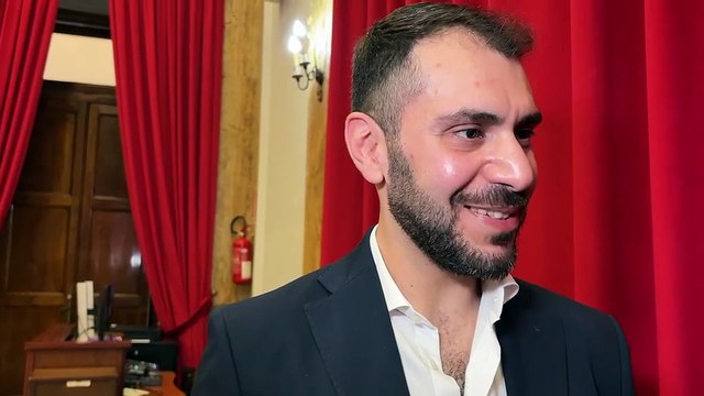 I 98 nuovi vigili urbani di Messina firmano nel Salone delle Bandiere di Palazzo Zanca