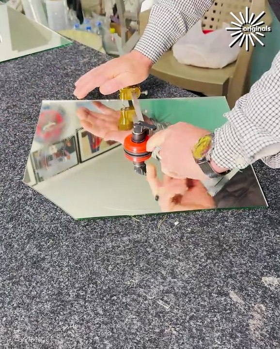 Satisfying mirror cutting ASMR 🙌