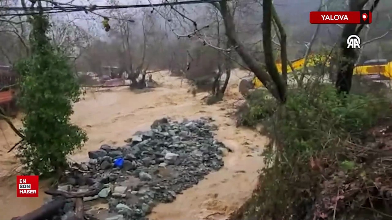 Yalova'da şiddetli sağanak su baskınlarına neden oldu