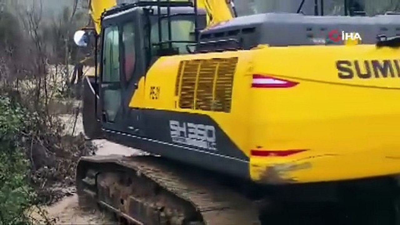 Yalova'da sağanak yağış hayatı alt üst etti; Şelale Deresi taştı her yer sular altında!