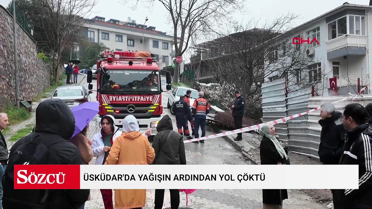 Üsküdar'da yağışın ardından yol çöktü; park halindeki otomobil çukura düştü