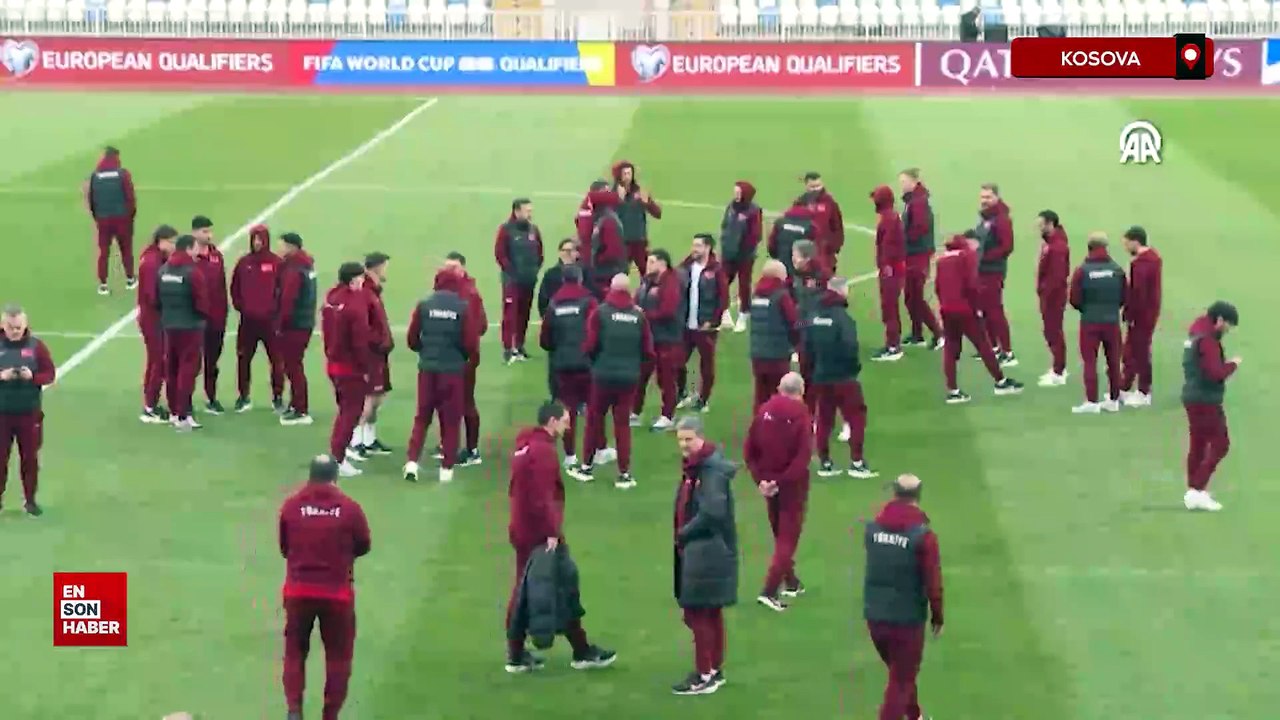 A Milli Futbol Takımı, Fadil Vokrri Stadı'nda yürüyüş yaptı