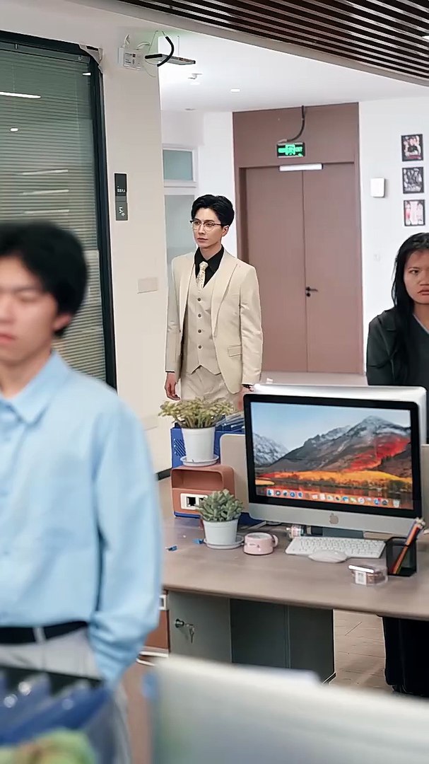 ⁣[#MiniMovie] Too Late for Apologies Too Late for Me