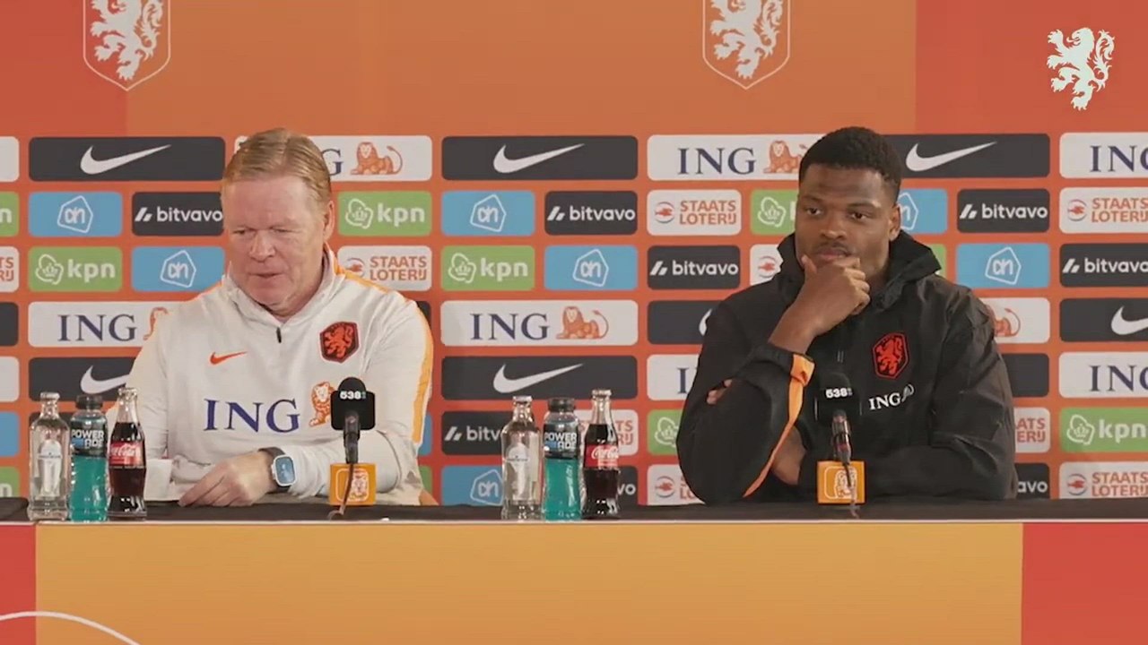 Rueda de prensa Koeman y Dumfries en holandés