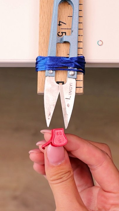 Zipper repair hack that actually works🛠️