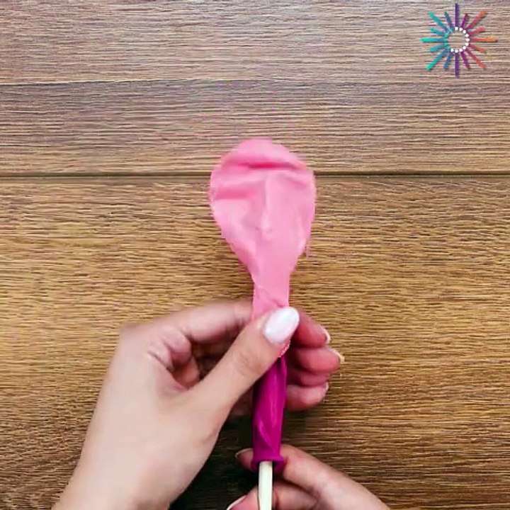 DIY balloon garland magic for fabulous parties! 🎈✨