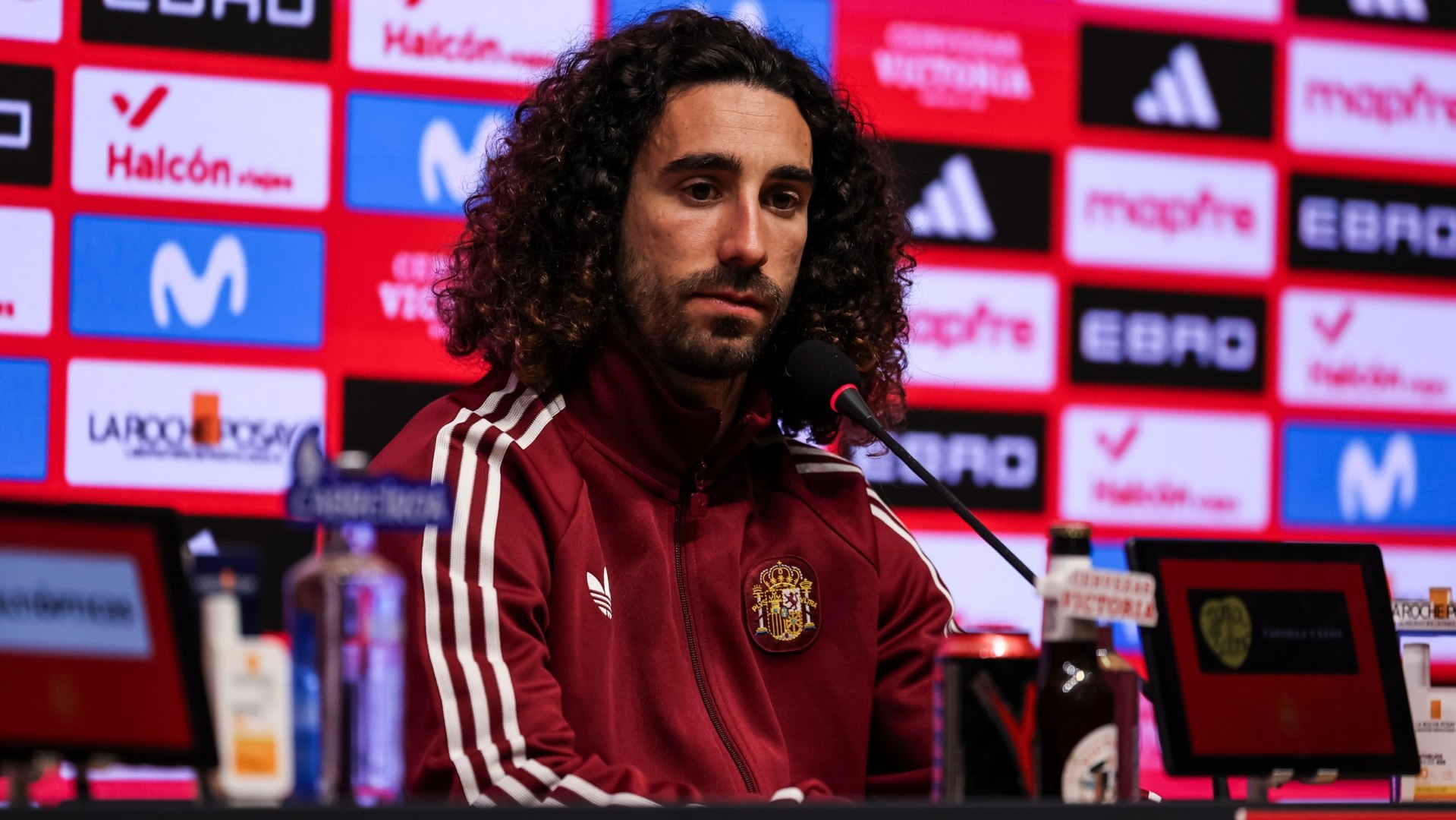 Cucurella y el Barça: "Si viene, vendrá..."<br>