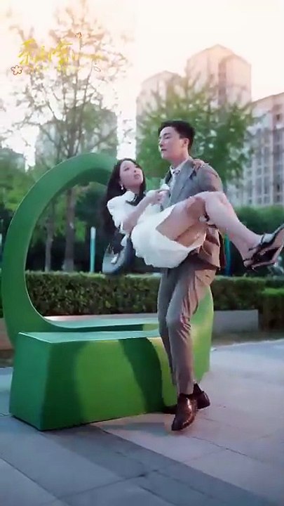 She Decisively Throws The Divorce Papers Away! Grandma Urgently Calls The Boss Back