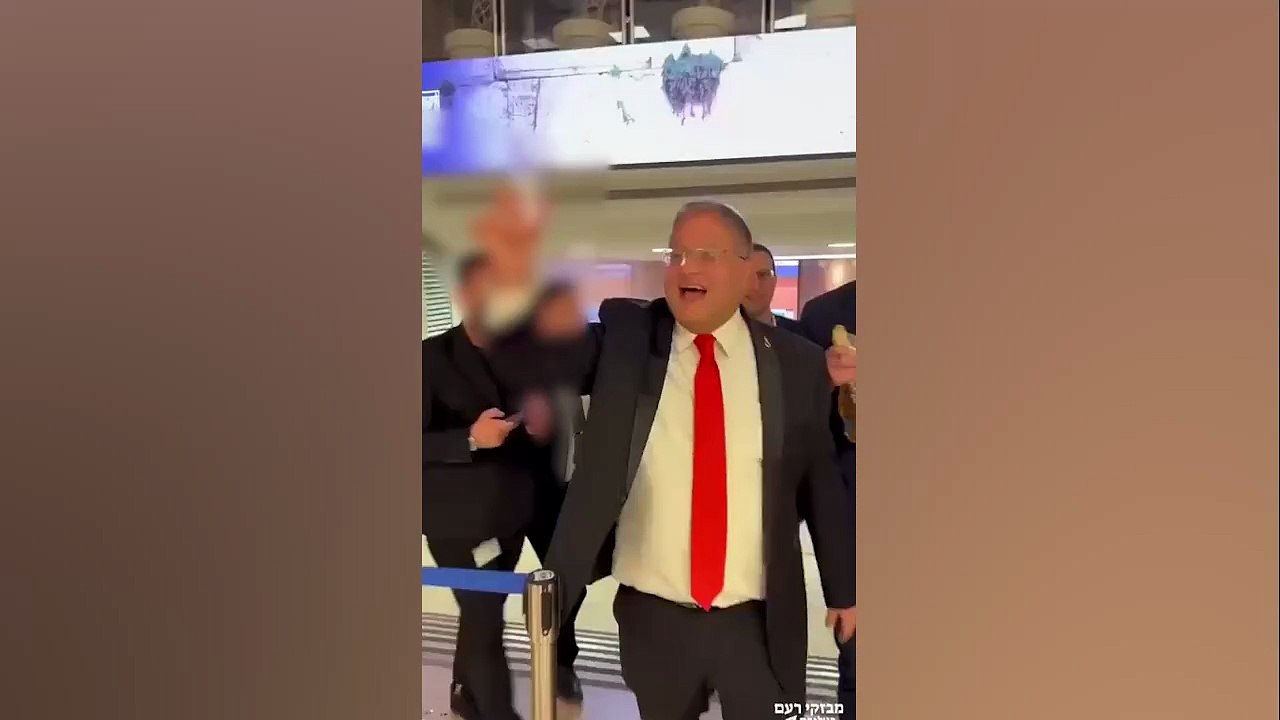 İsrailli vekiller mecliste Filistinlilere idam kararını şampanya ile kutladı