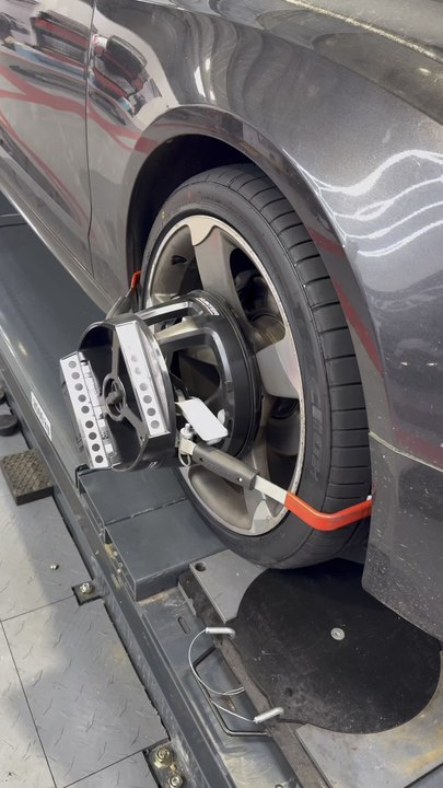 Chez NSP 🔧Après un gros choc sur cette Audi A5, la géométrie complète n’a pas été simple à régler… mais défi relevé 💪On a réussi à tout remettre dans les tolérances constructeur ✔️Grâce à notre banc de géométrie Hunter