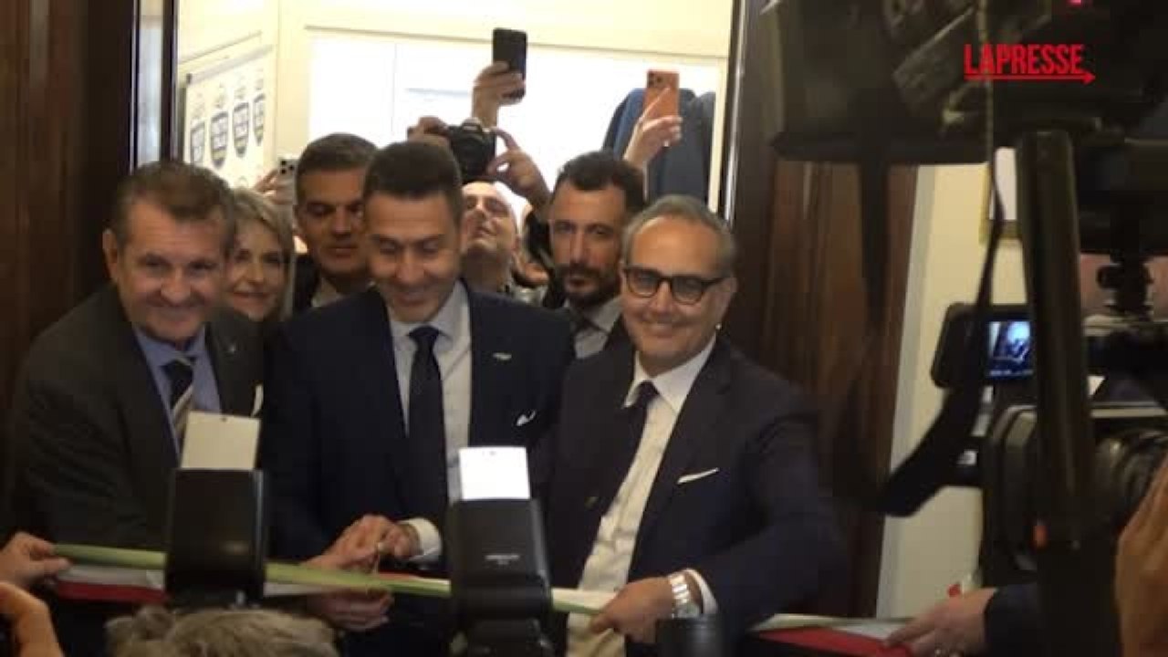 Vannacci inaugura la sede di Futuro Nazionale accanto a quella di Forza Italia: «Sarà ottimo vicinato»