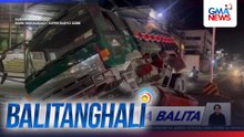 Truck na may kargang buhangin, bumangga sa poste matapos mawalan ng preno; driver, ligtas | Balitanghali