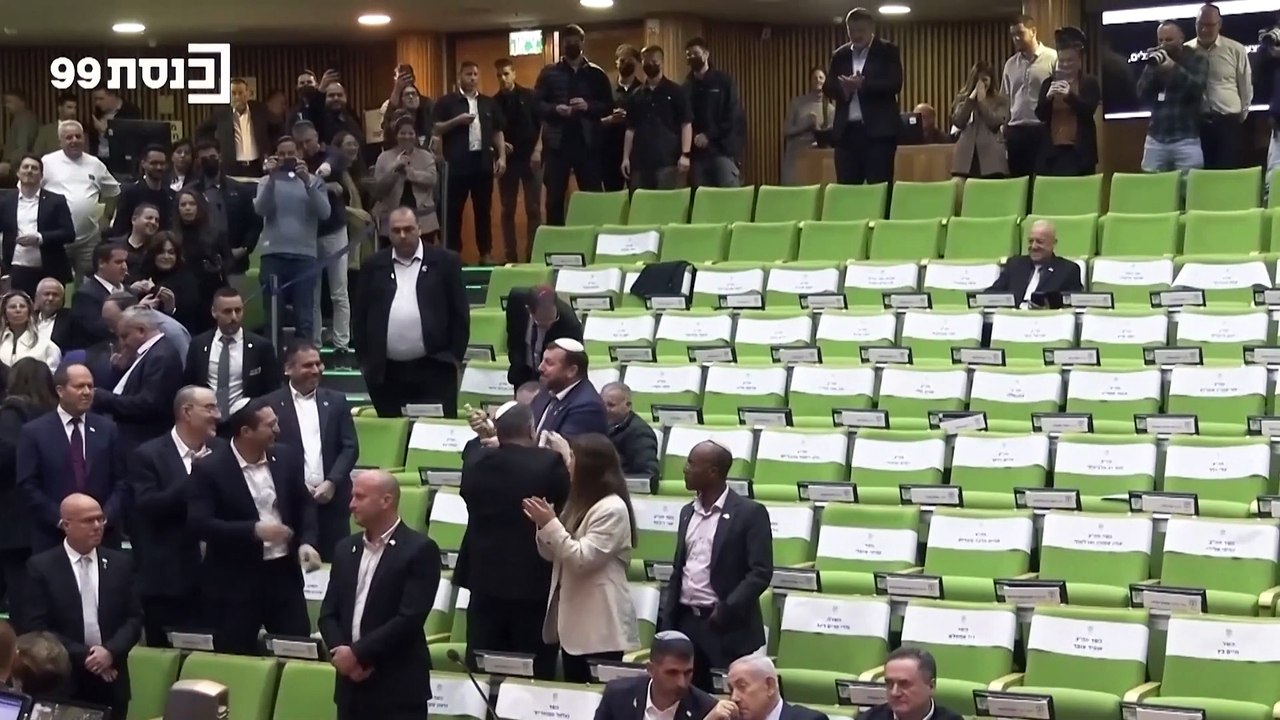 Israel passes death penalty law for Palestinians who kill Israelis