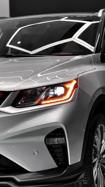 Geely Coôlray màu bạc- Màu là trước đây là màu mà khách hàng yêu thích nhất. Không hiểu vì sao vài năm trở lại đây màu bạc bán hơi chậm so với các màu khác---Ac biết lý… Xem thêm