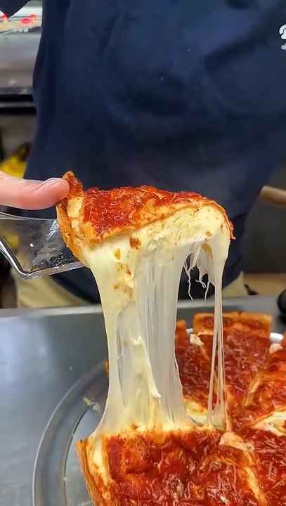 No such thing as too much cheese 🤤