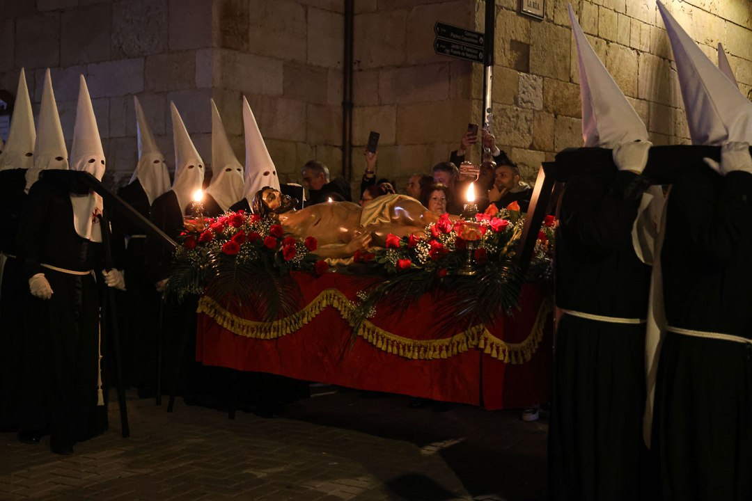 La procesión de la Adoración de Las Llagas de Cristo