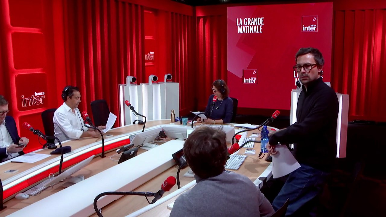 À un an de la présidentielle, la pré-campagne dans le brouillard - L'édito politique