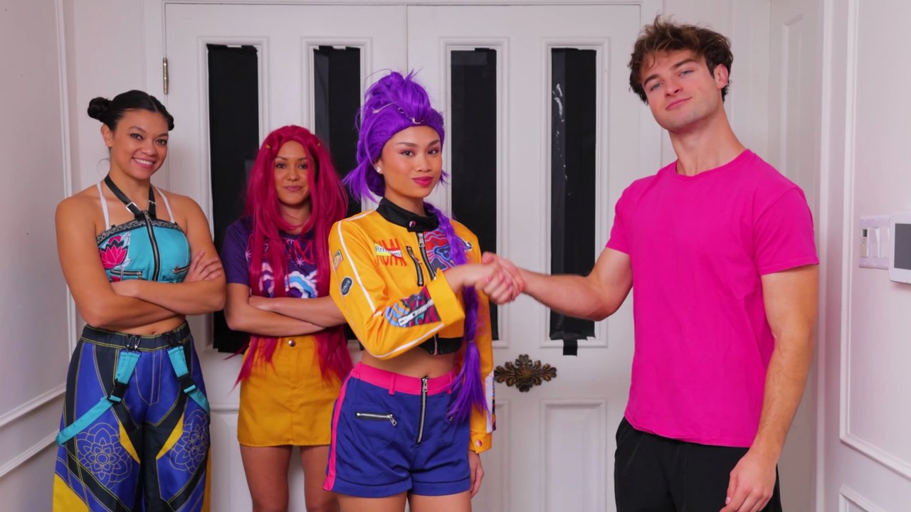 "I SURVIVED K-POP DEMON HUNTERS IN REAL LIFE" 😱🔥👿 (THERE WAS NO ESCAPE…)