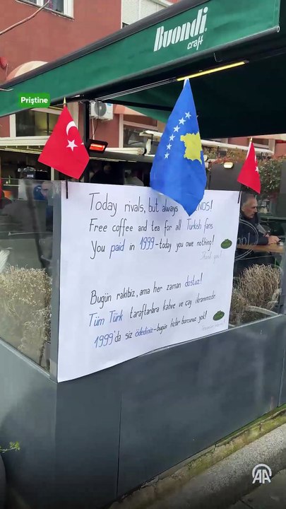 Kosova'da duygulandıran pankart